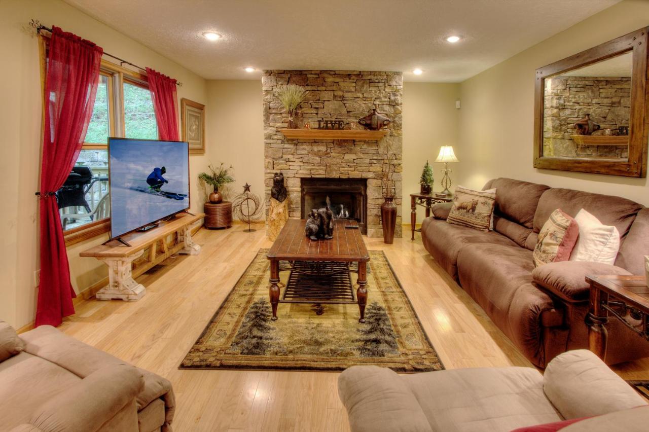Gorgeous "Country Roads" By Honeybearcabins 4Br 4Ba, Next To Pool, Easy Drive, Main Strip Location! Pigeon Forge Zewnętrze zdjęcie