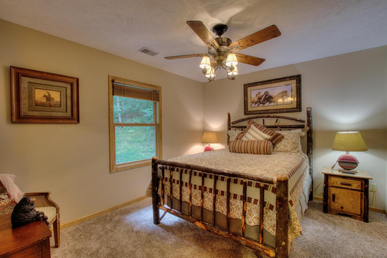 Gorgeous "Country Roads" By Honeybearcabins 4Br 4Ba, Next To Pool, Easy Drive, Main Strip Location! Pigeon Forge Zewnętrze zdjęcie